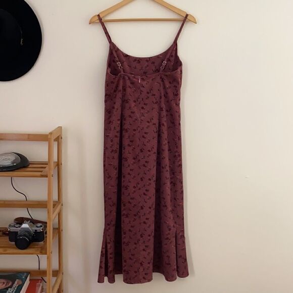 GM Studio x Revolve Floral Corduroy Slip Midi Dress Size Medium - Picture 8 of 10